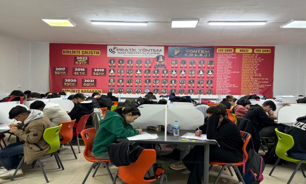 Pratik Yöntem'de 12. Sınıf Öğrencilerine MEBİ Denemesi